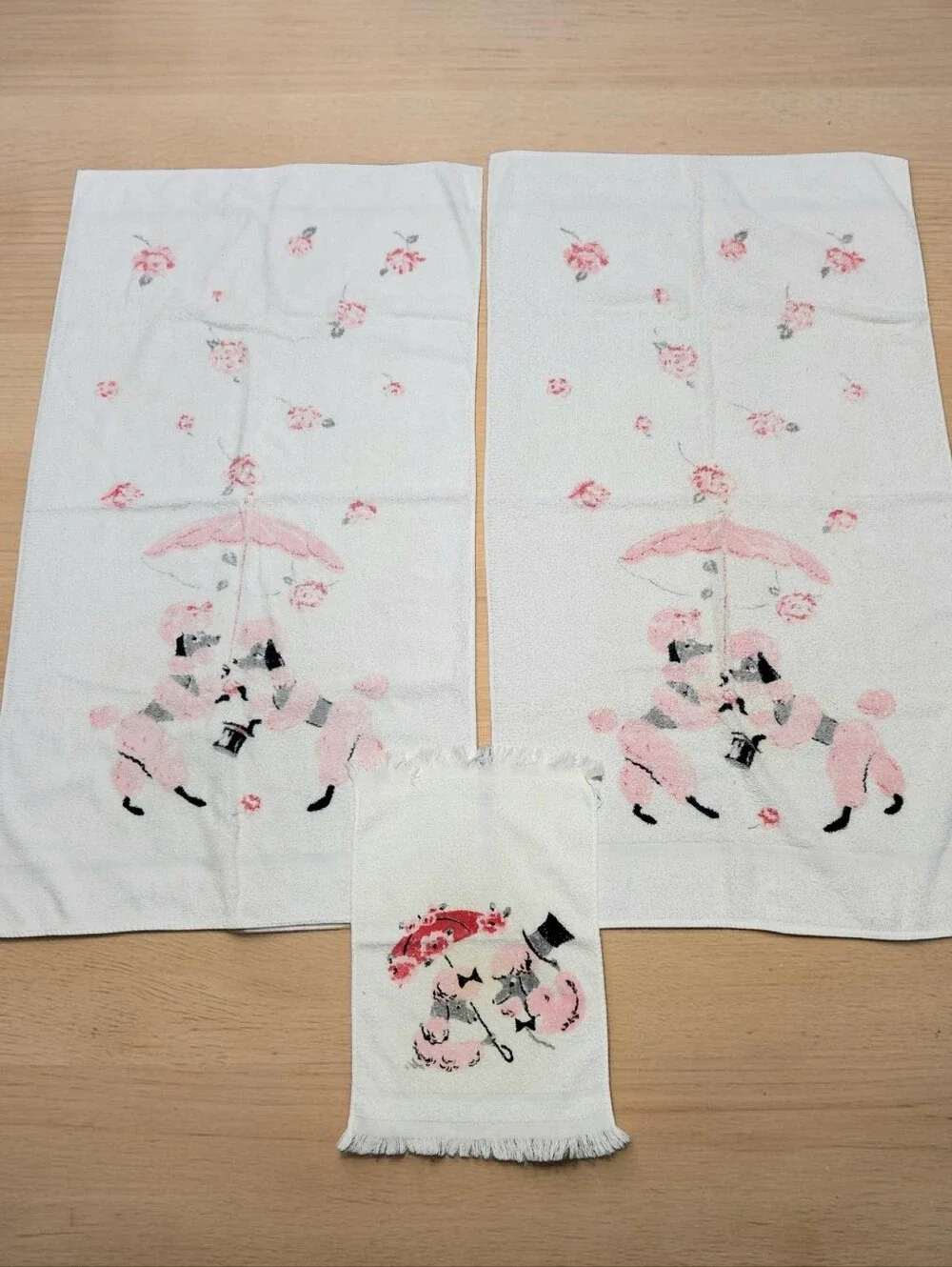 Vintage 50s Cannon French Poodle Roses Towel Set Of 3 Pink White Parasol Cotton